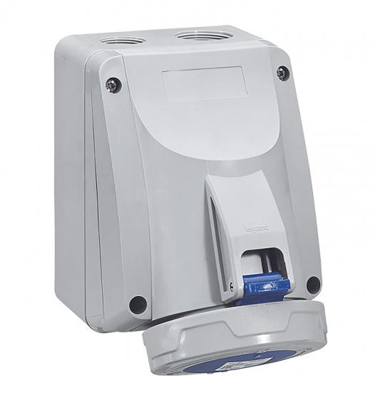 Toma sobreponer de 200-250V 16A 3P+T IP67 legrand